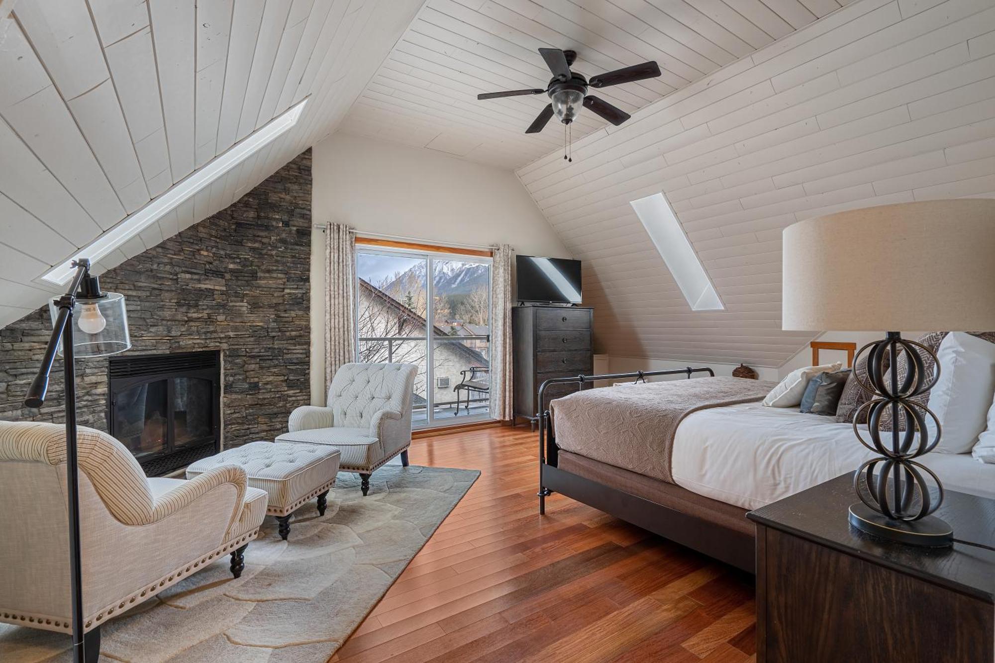 Parkland301 Sunlit 2,000 Ft² Penthouse With Mtn View Apartment Canmore Ngoại thất bức ảnh